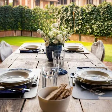Con Giardino Privato E Sauna * Mailand